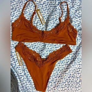 Skims Fits Everybody Lace Scoop Bralette & Lace Dipped thong, bronze color